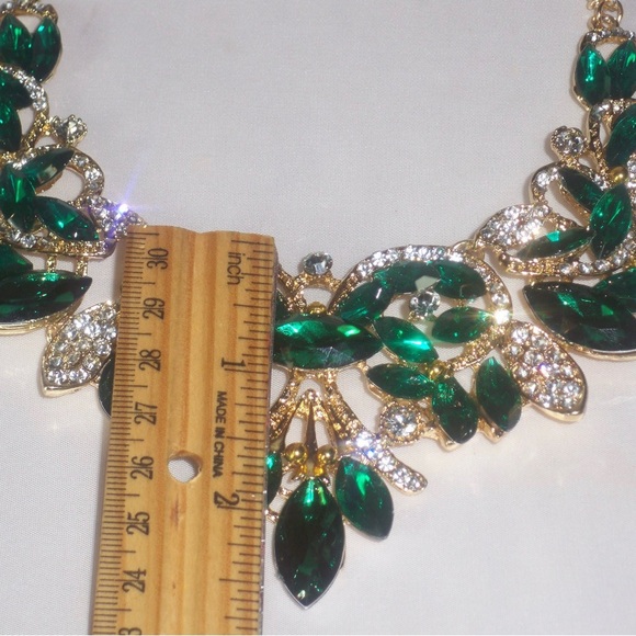 Green Rhinestone Necklace Set (BRIDAL, WEDDING, PROM, QUINCEÑERA,) - Picture 6 of 9